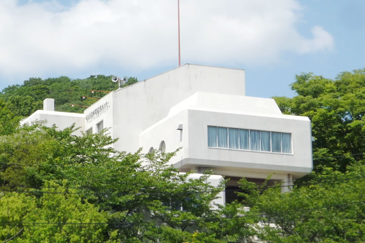 Satsukiyama Children's Cultural Center